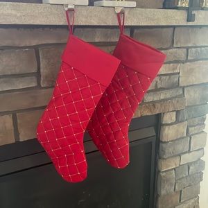 🎁 Classic Vintage-Look Red & Gold Stocking Set
